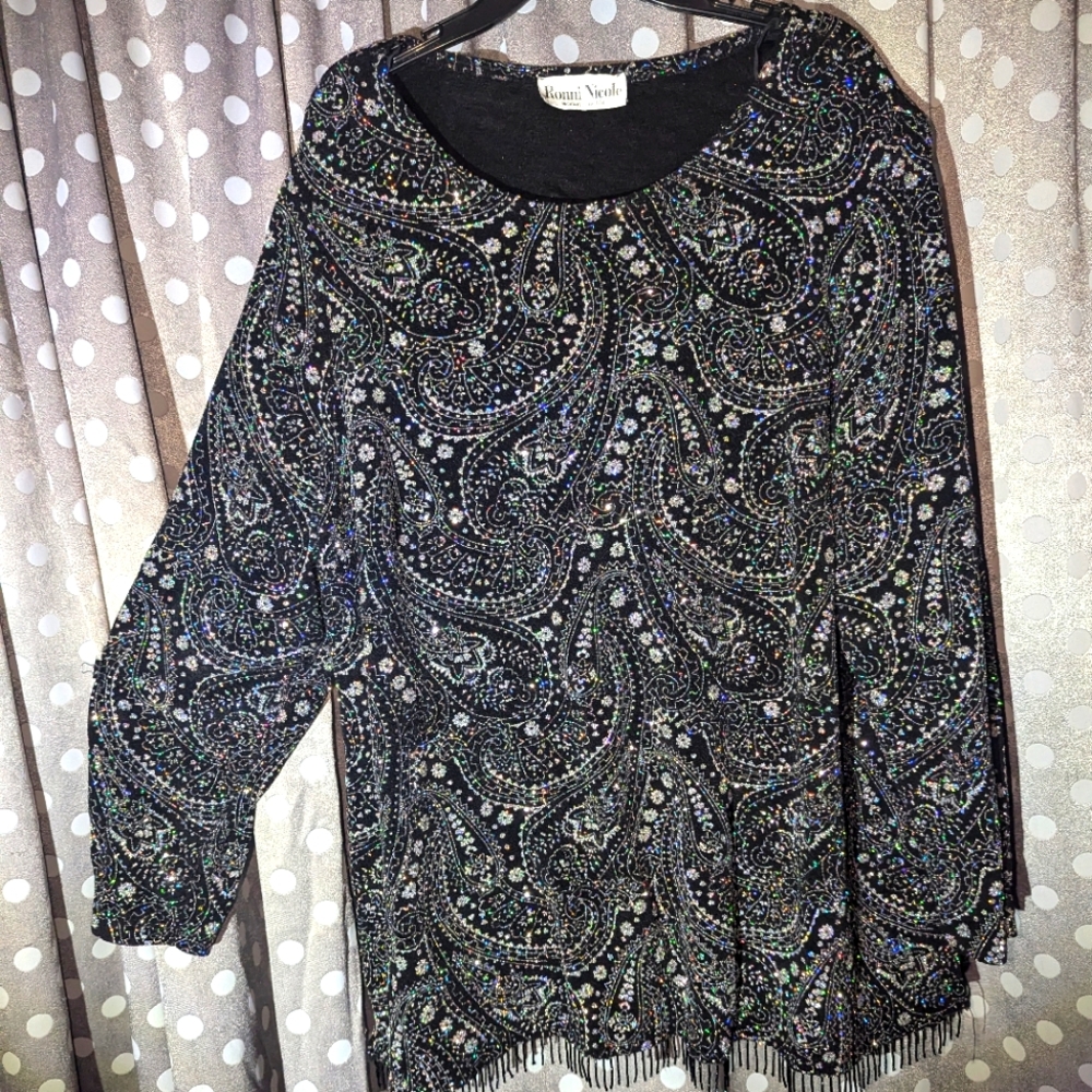 RONNI NICOLE Glitter Fringe Top 3x?